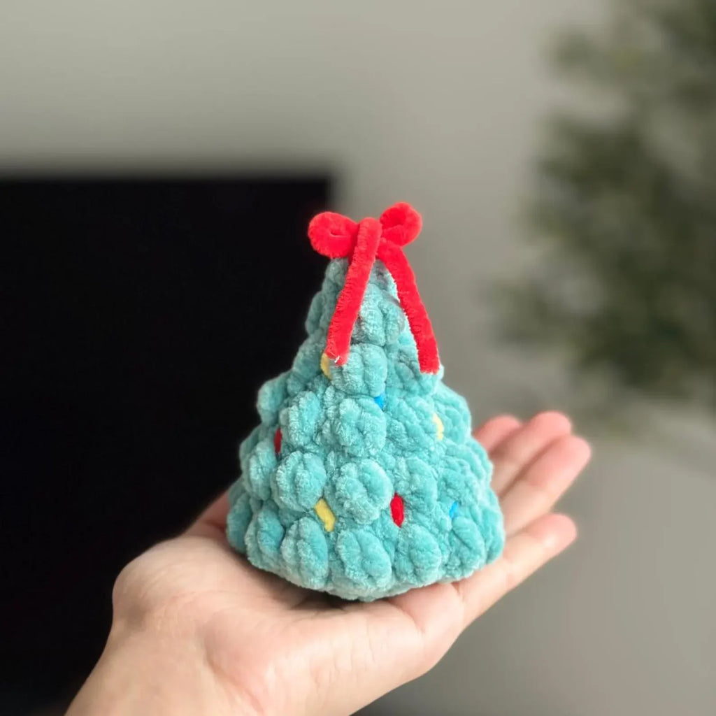 no-sew christmas tree plushie crochet pattern